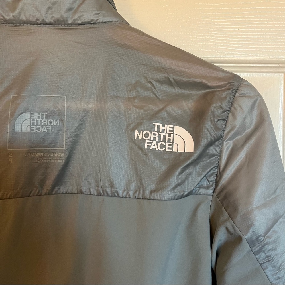 North Face Running Jacket - image 4